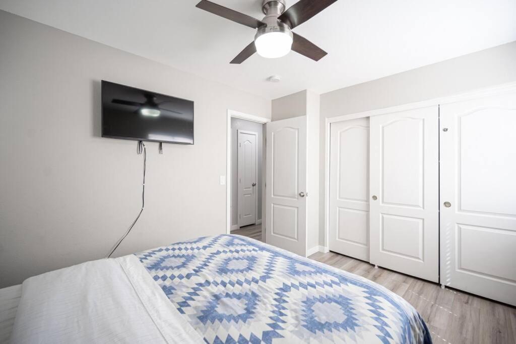 Gorgeous Las Vegas Home With Rv Parking Экстерьер фото