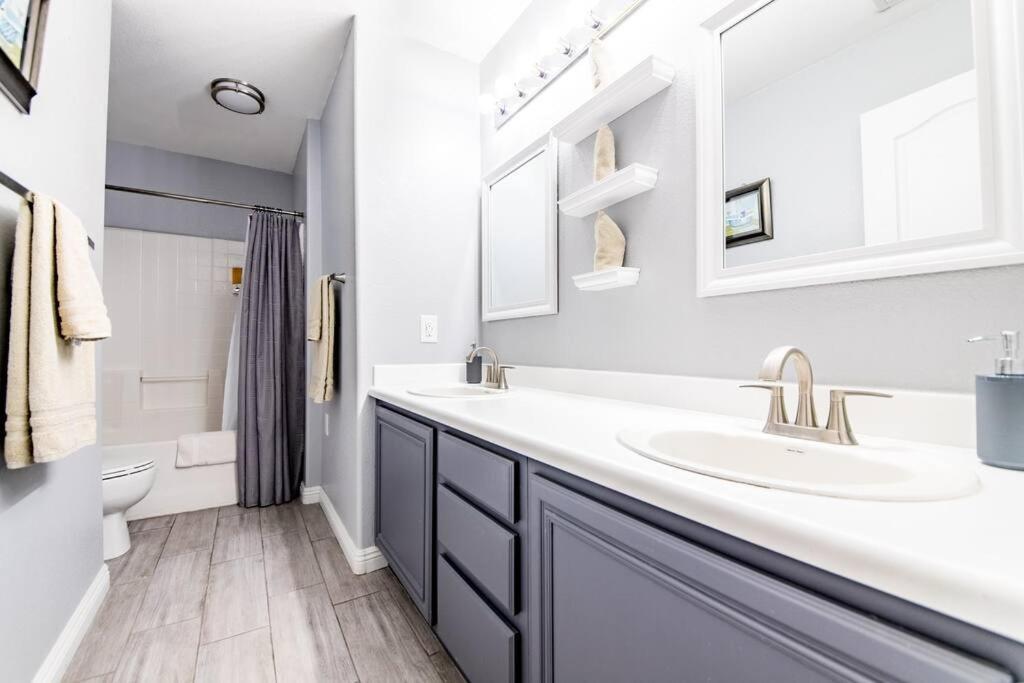 Gorgeous Las Vegas Home With Rv Parking Экстерьер фото